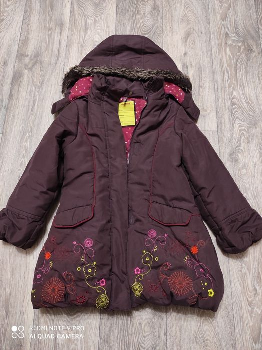 Куртки на девочку