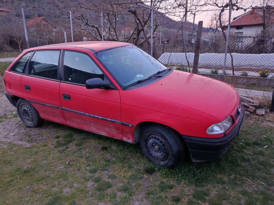 Лек автомобил Опел Астра