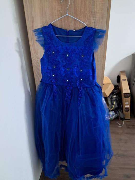 Официална рокля ЧИСТО НОВА