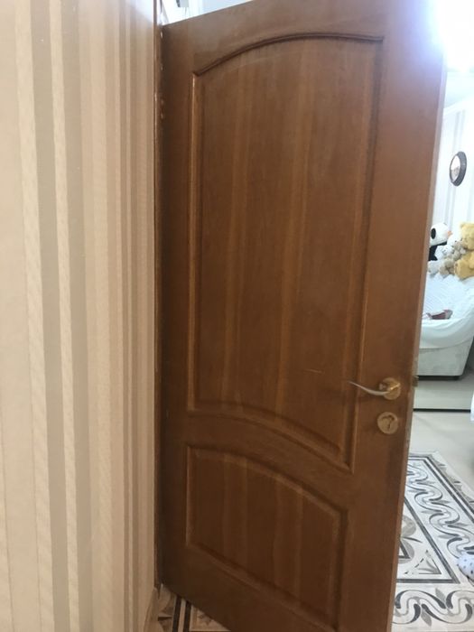Продаю межкомнатную дверь