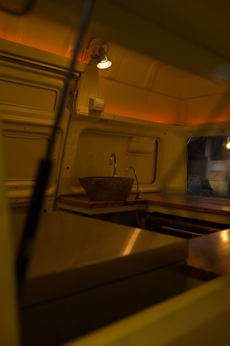 Bar mobil tip van pentru nunți și evenimente