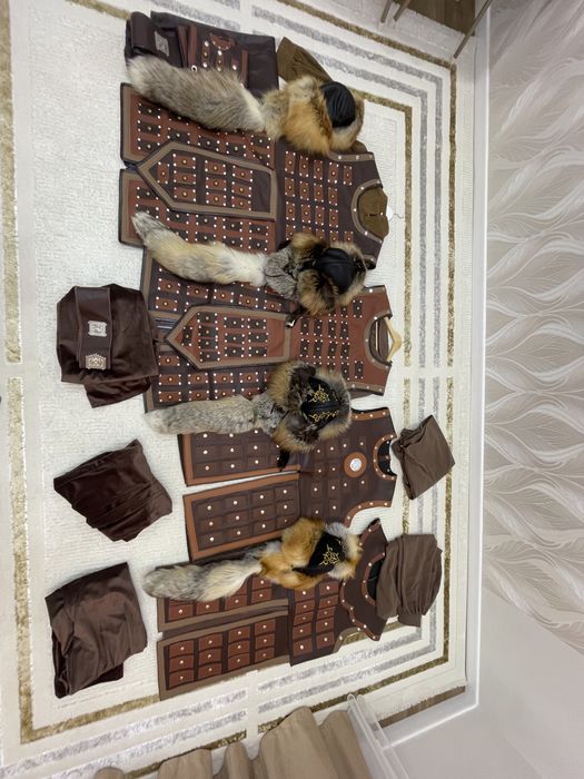 Батырлардын костюмы