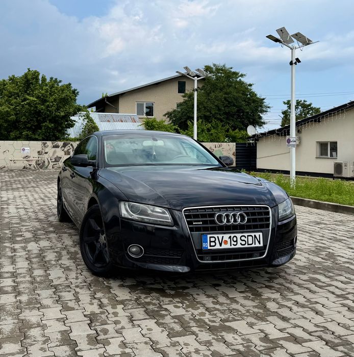 Audi A5 quattro interior din piele
