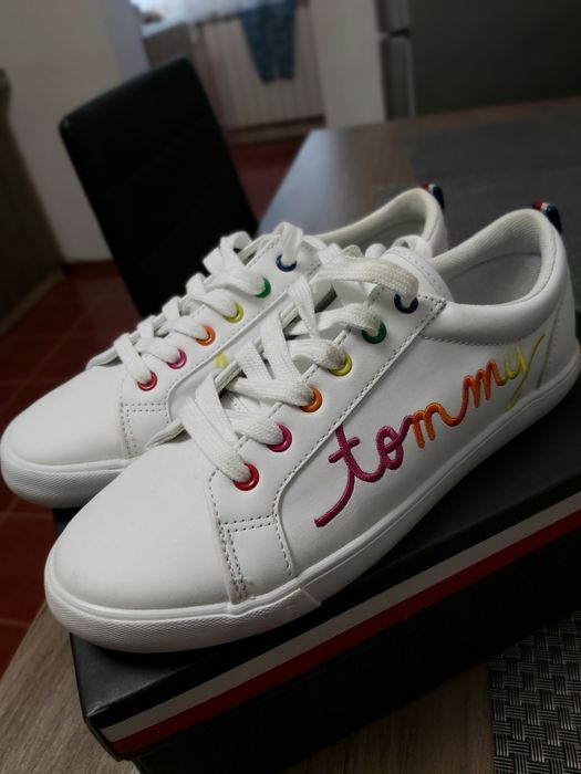 Tenisi Tommy Hilfiger