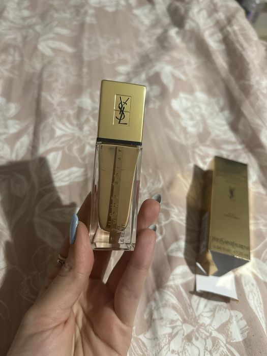 Фон дьо тен YSL BD60 + SPF