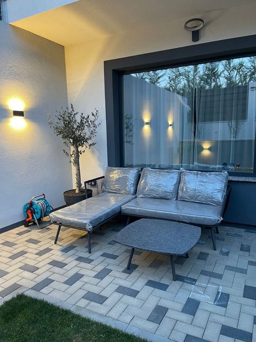 URGENT - Set terasă colțar + masă *ideal pentru gradina sau balcon*