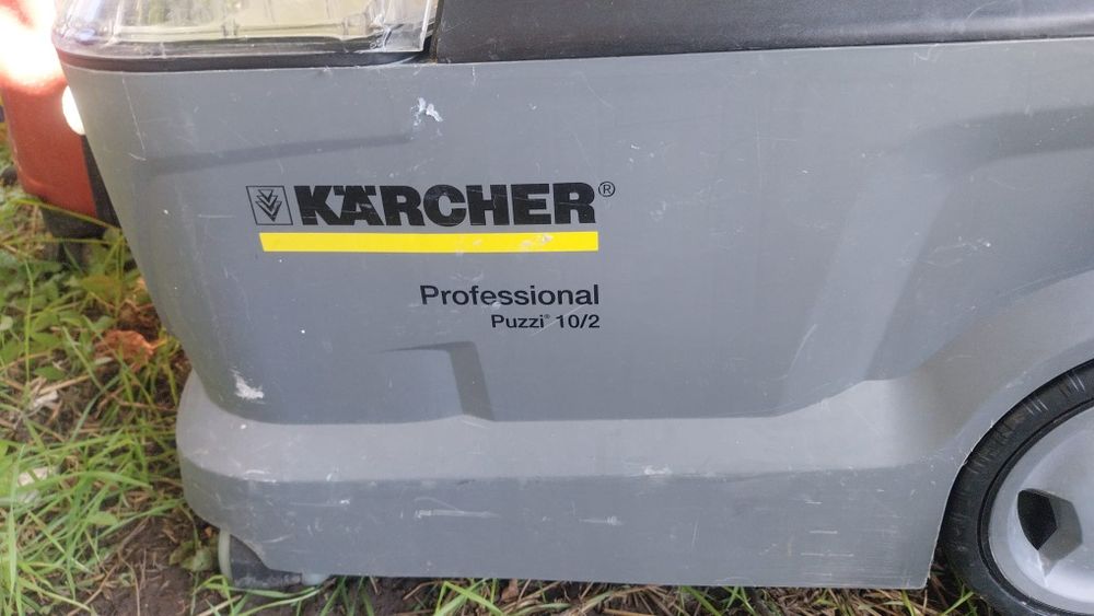 Прахосмукачка Karcher Puzzi 10/2 Profesional Екстрактор Пере и Суши на място Накрайник Седалки