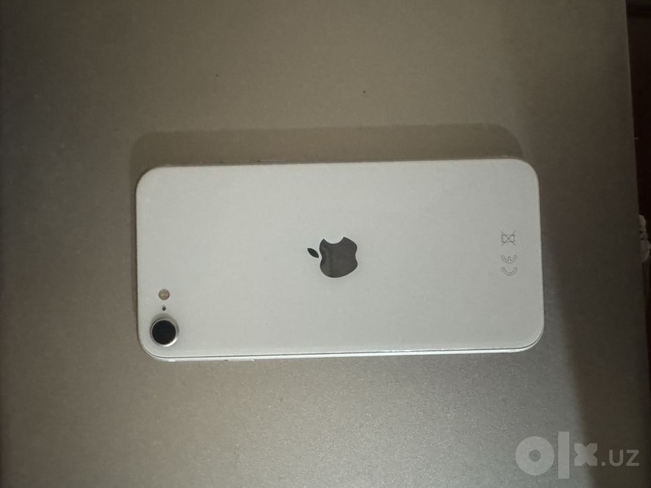 Продается айфон SE