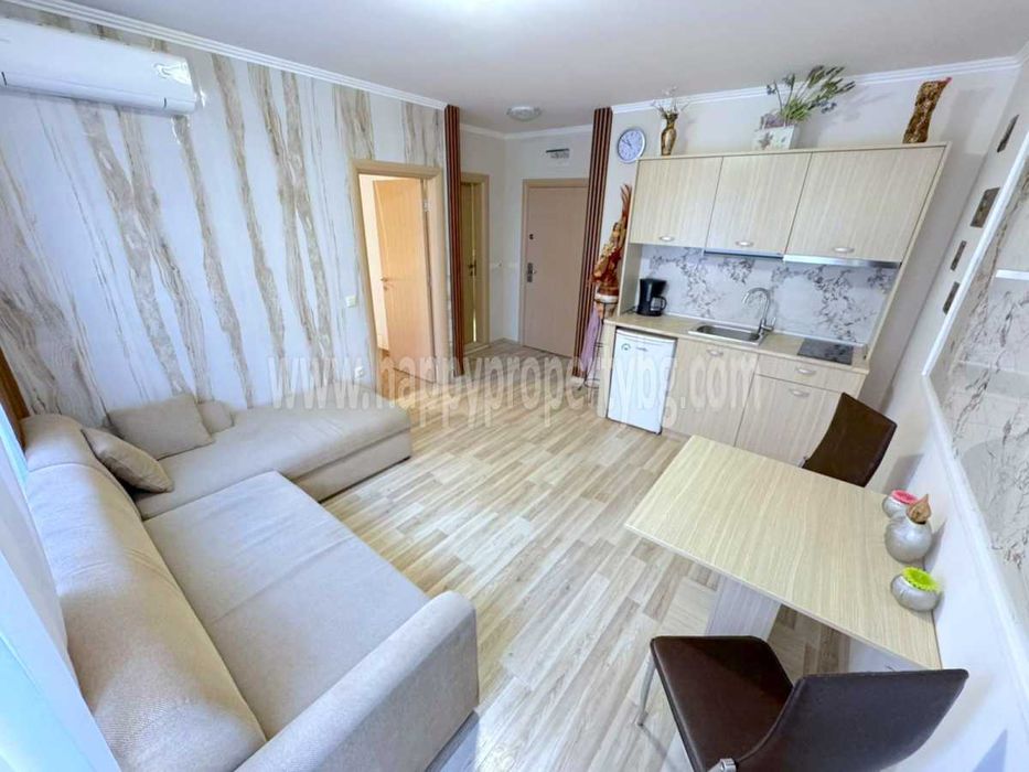 Продава се Двустаен апартамент в к.к. Слънчев бряг - 50 кв.м за 1338 €/кв.м - Снимка #3