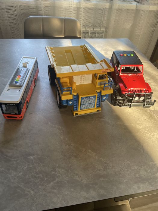 Игрушки фирменные продам пакетом