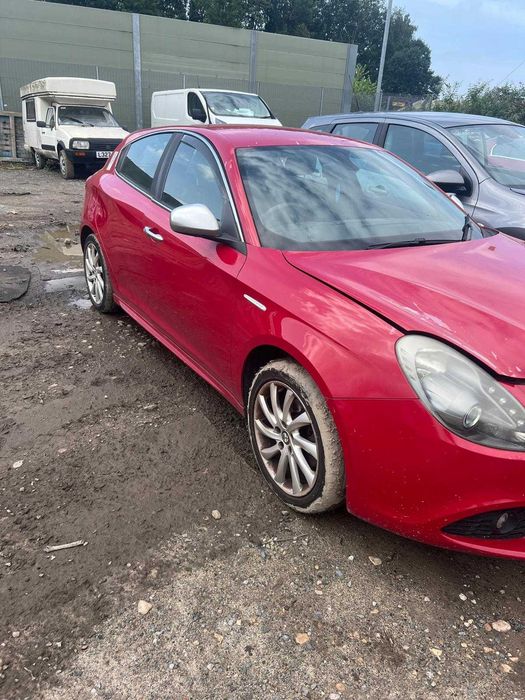 Dezmembrez Alfa giulieta 2.0jtdm cod 940A5.000 cutie 6 trepte