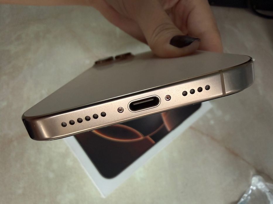 iPhone 16 pro Max 256 gb