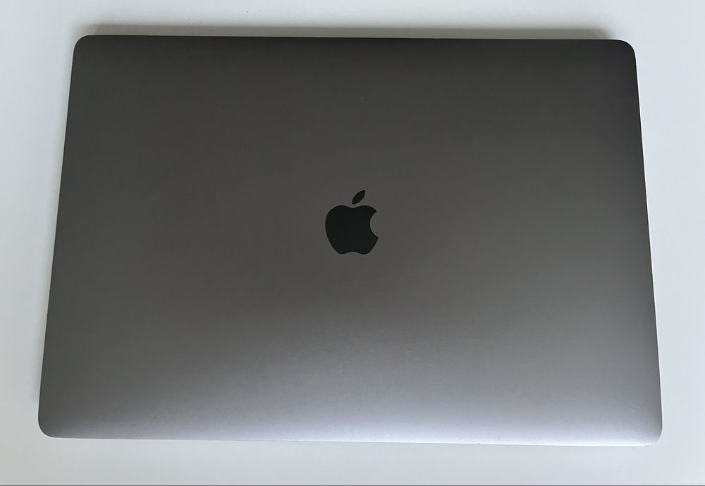 Apple MacBook Pro "Core i7" 2.6 15" Touch/2018 Mid-2018 15" (Touch Bar) 512 SSD,16 RAM