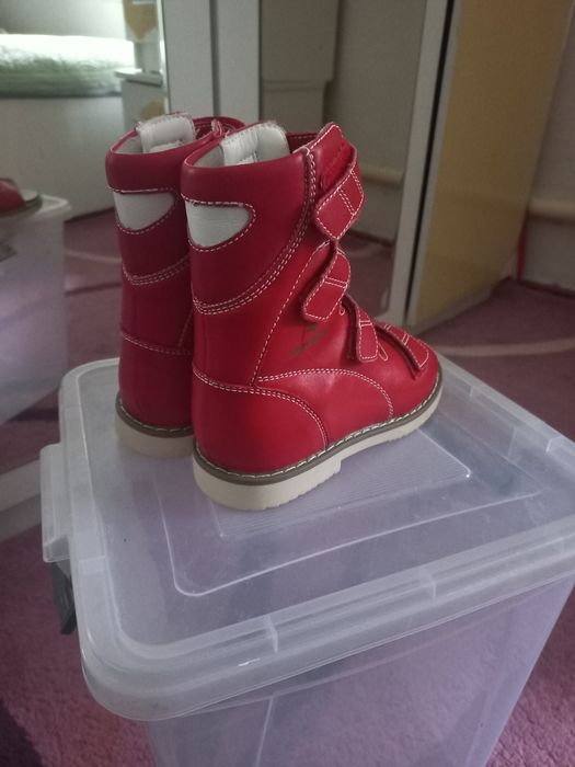 Продам детскую ортопедический обувь зимняя