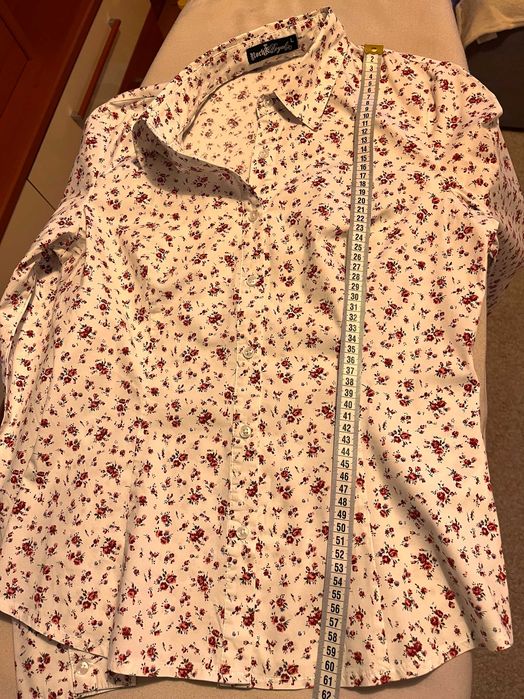 Camasa alba cu imprimeu floral