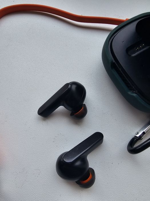 Наушник JBL live Pro