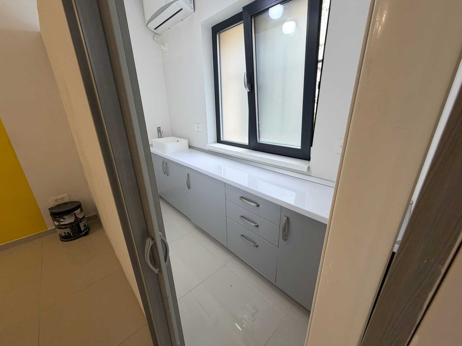 Inchiriez Spatiu Comercial - 28mp - Traian - pretabil salon/frizerie - AMENAJAT