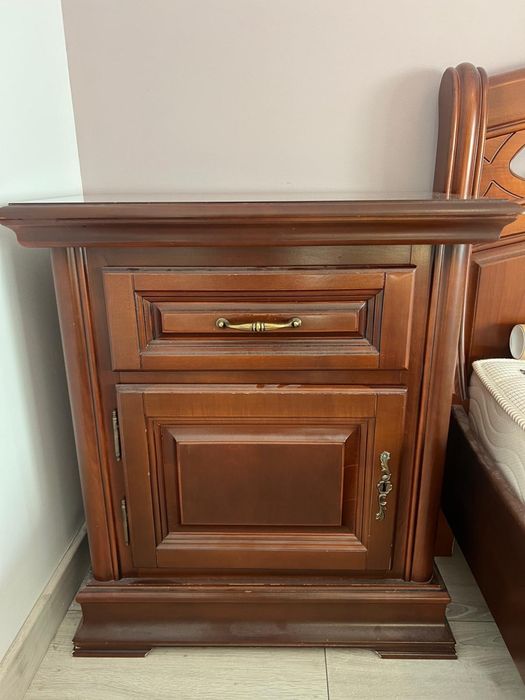 Mobilier dormitor – servante + pat cu saltea