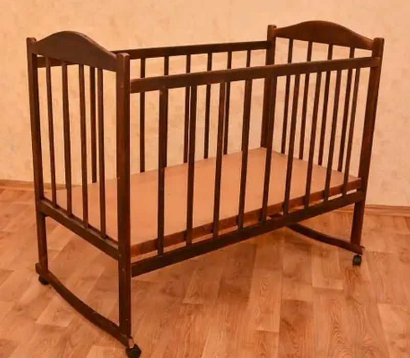Кроватка детская от рождения до 5 лет