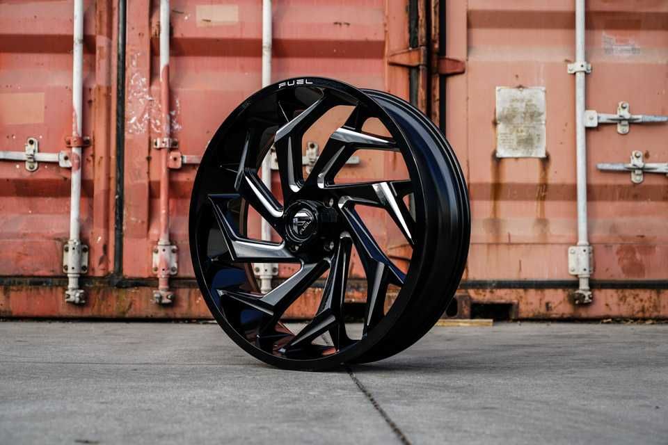 Jante Fuel Offroad REACTION pentru FORD / JEEP / CHEVY /TOYOTA R15-24
