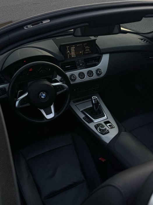 Vând BMW Z4 Roadster (E89) sDrive20i – 184 CP – Cutie Sport Automat