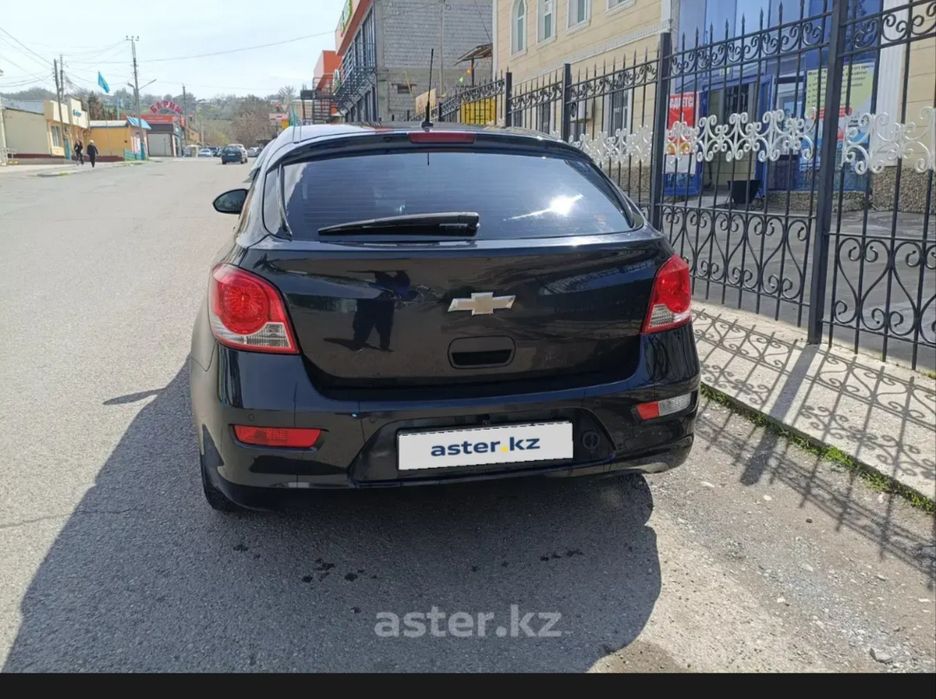 Автомобиль Шевроле Круз
