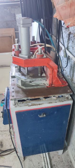 Лепачка за PVC дограма