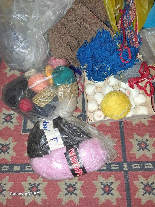 Sculuri lana mohair diverse 200g