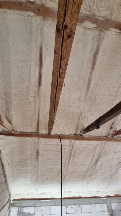 Izolatie Termica cu Spuma Poliuretanica 30 RON