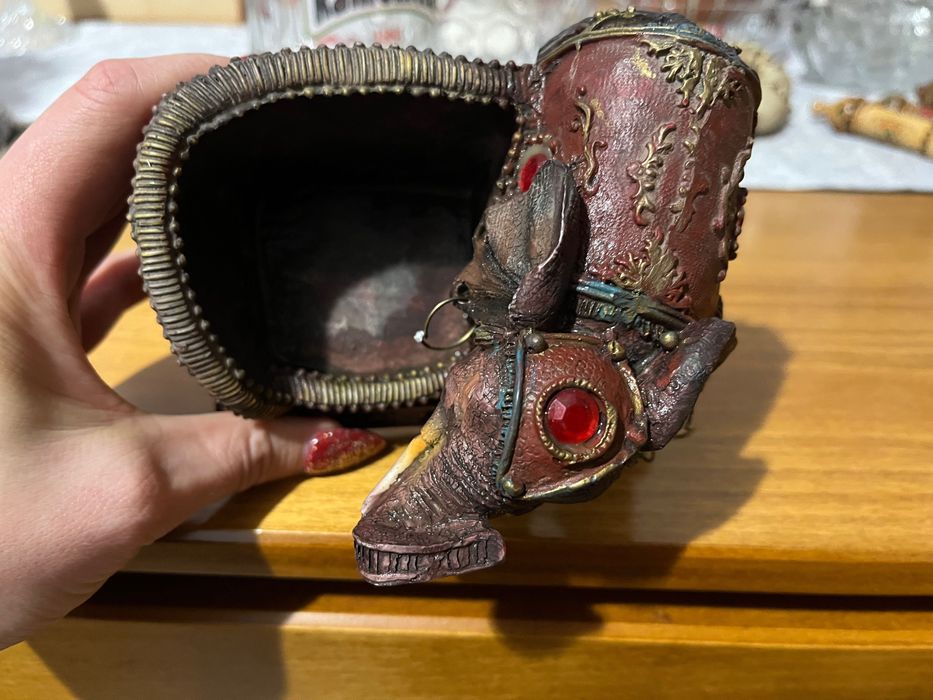 Слон свещник, шотове