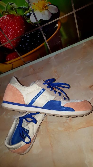 adidași Esprit 41