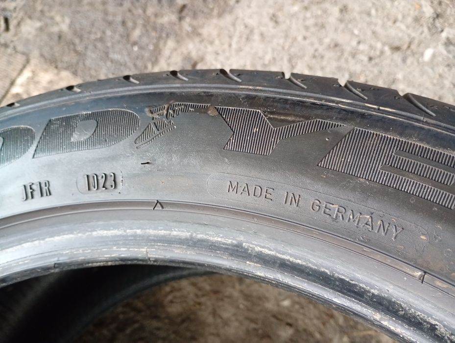 Перфектни 2бр.275/40/19 Goodyear EG MO dot1023