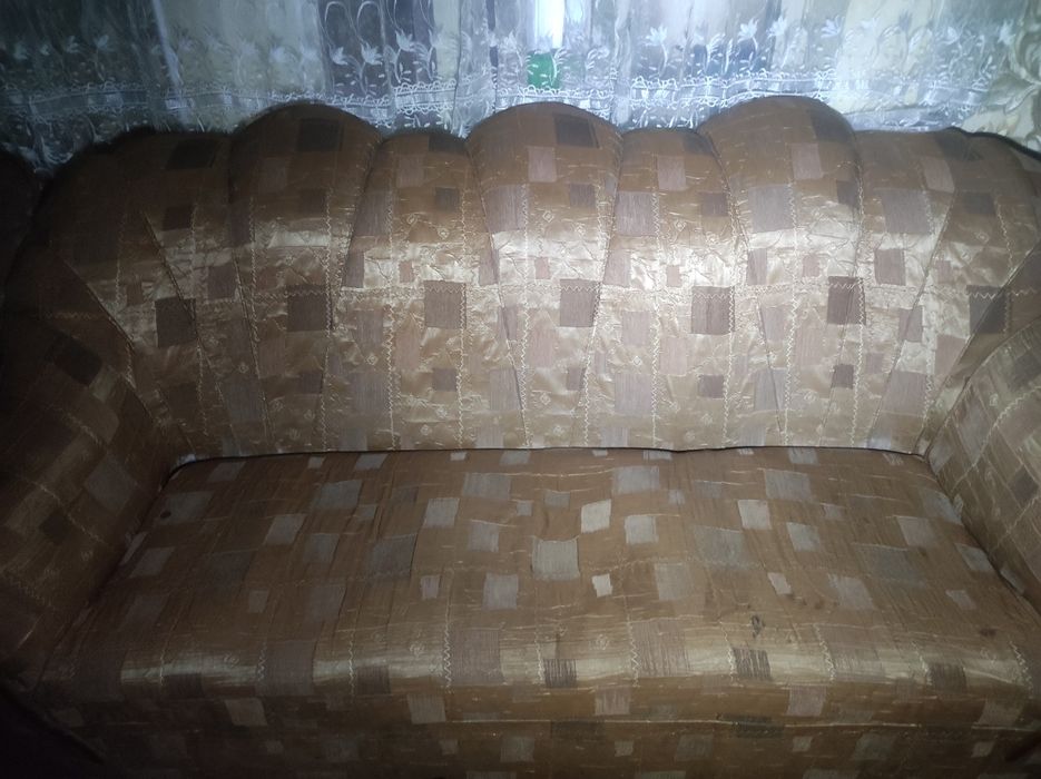 Диван и два кресла