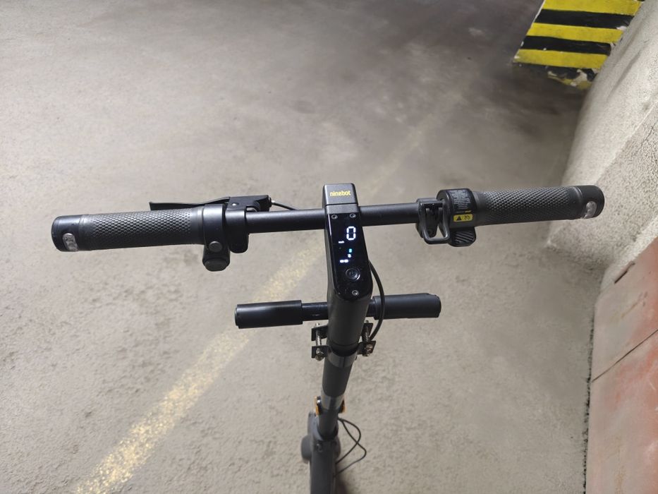 Ninebot KickScooter MAX G2 серый
Ninebot KickScooter MAX G2 серый