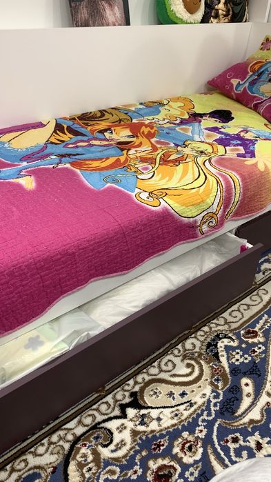 Детский гарнитур + стол