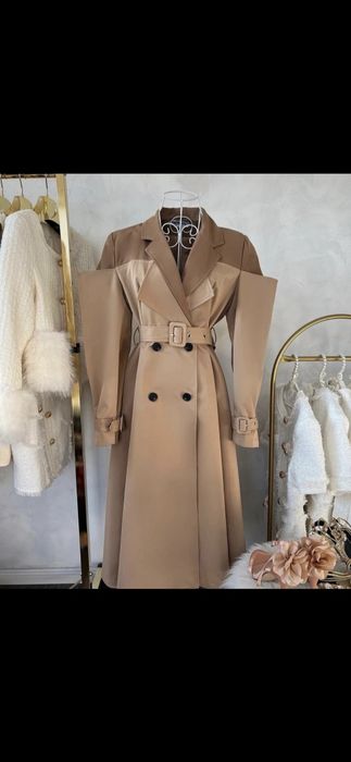 Trench cu umeri dubli s
