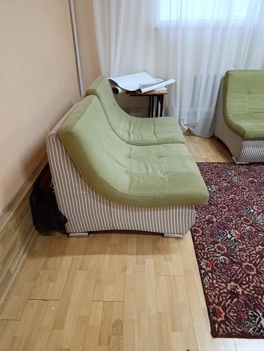 Продам диваны для офиса