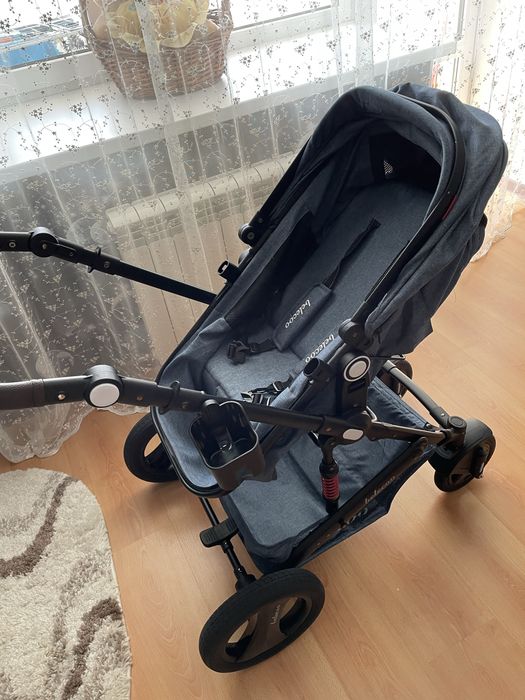 Продам детскую коляску 2 в 1