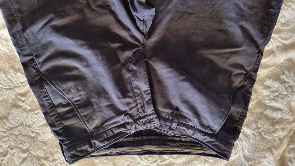 Детски панталони Massimo Dutti EU 38 като нови