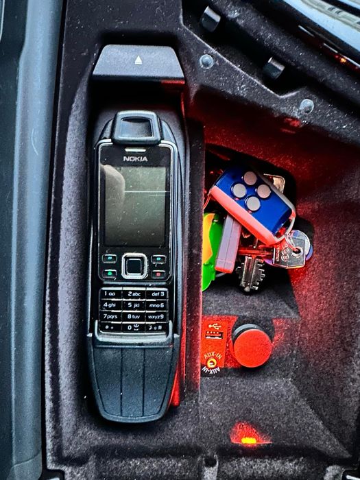 Adaptor snap-in BMW pentru nokia 6300.