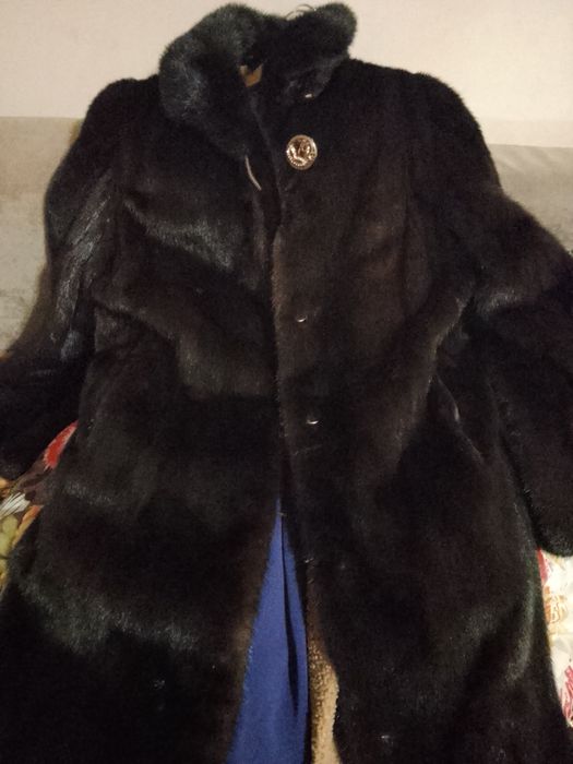 Продается норковая  шуба 46 размер