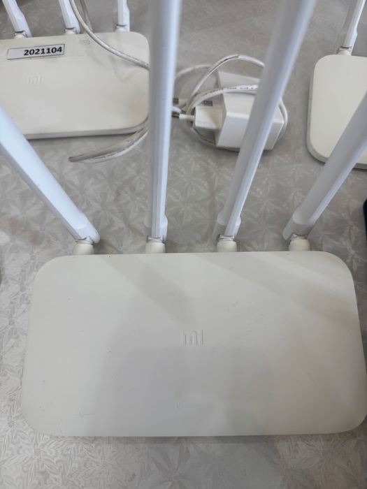 Роутер router mi xiaomi 4A б//у 4000