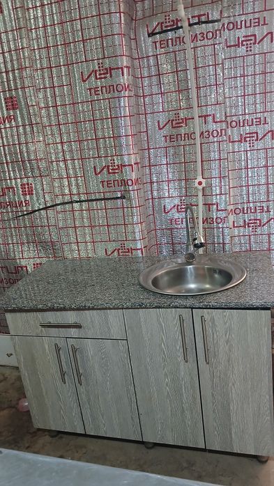 Кухиний шкаф холати янги