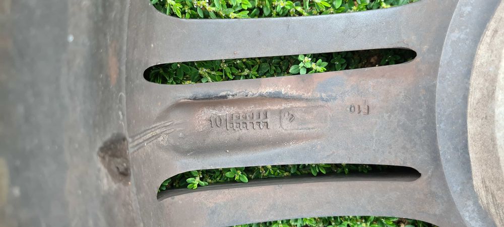 Продавам гуми с джанти за Mini Cooper 205/45/17