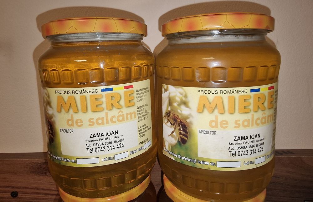Vând Miere Naturală 100% . Direct de la Apicultor. Gustă diferența!