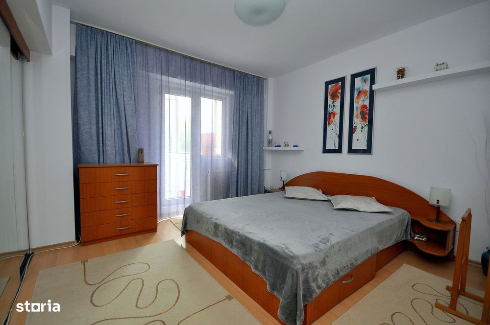 Panduri apartament 2 camere decomandat, etaj 1, renovat recent