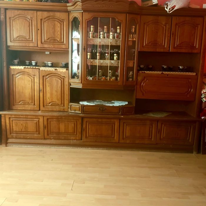 Vand tot ce se vede in poze