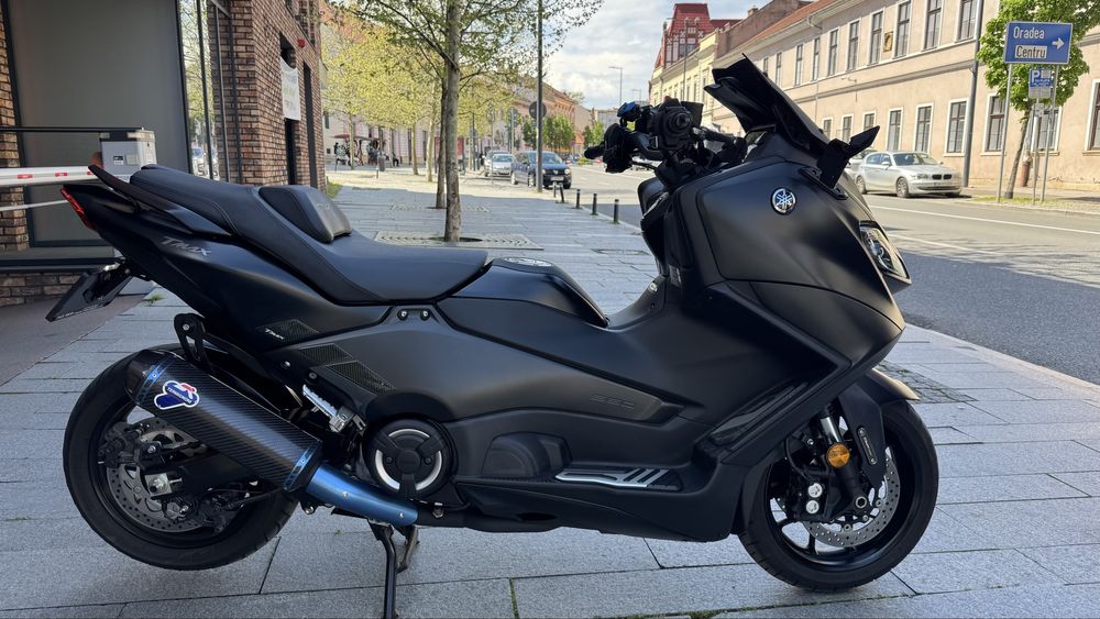 Yamaha Tmax 560
