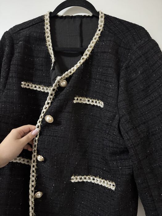 Стилно черно сако