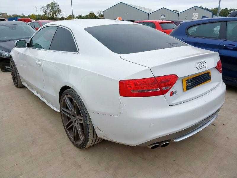 Dezmembrez Audi S5
